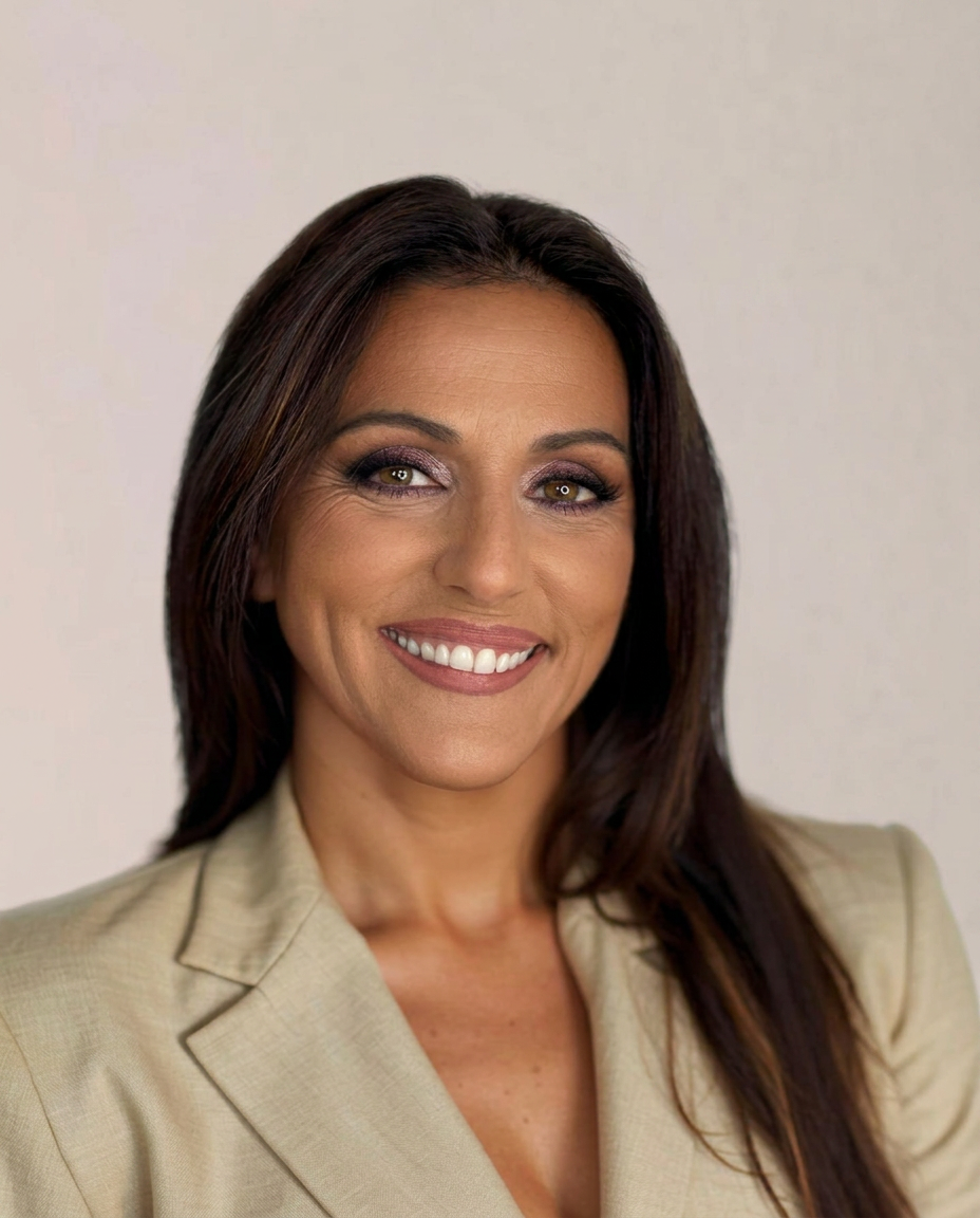 Porträt von Micaela De Sousa, Inhaberin und Immobilienmaklerin bei De Sousa Luxury Real Estate