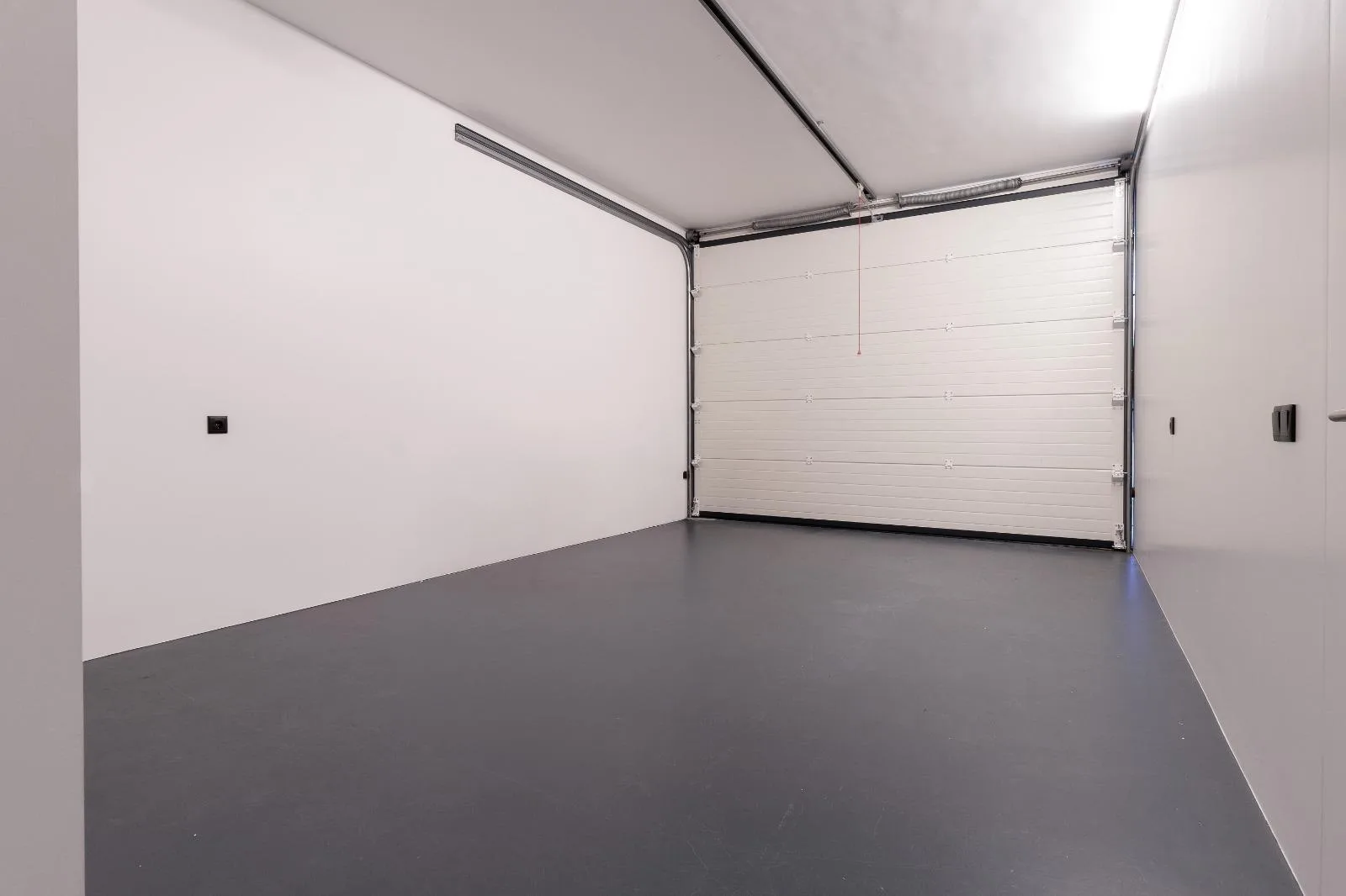 Private garage for two vehicles at Casa Branca, Funchal